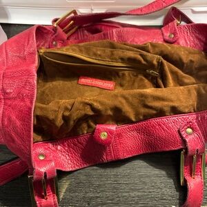 Elegant Red Leather Shoulder Bag
